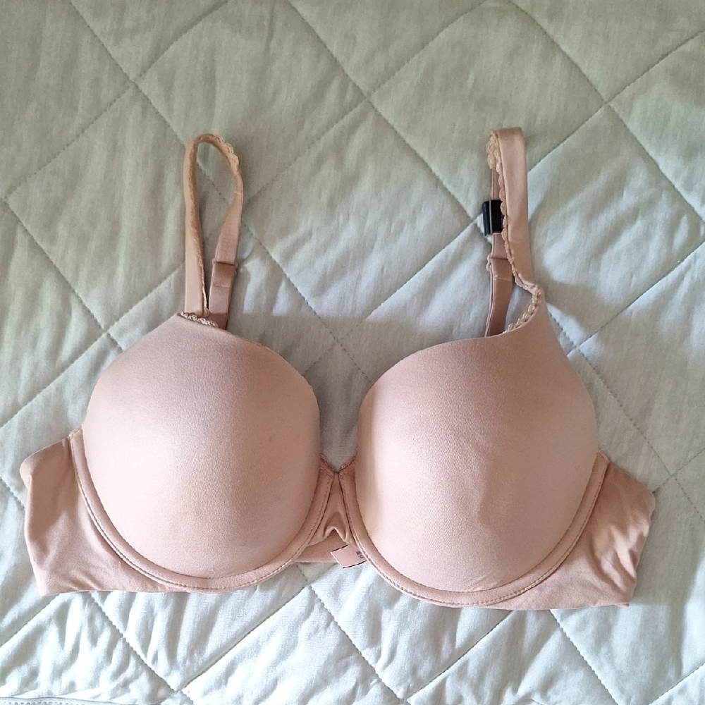 Victoria's Secret Light Pink T-Shirt Bra